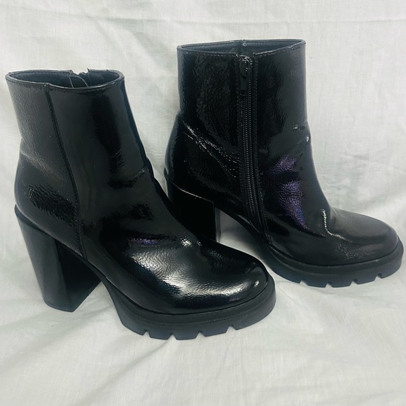 Steve Madden HOTT Y2K 90s Bratz Chunky Boots Shiny Black Platform Heel Size 7M - Picture 3 of 5